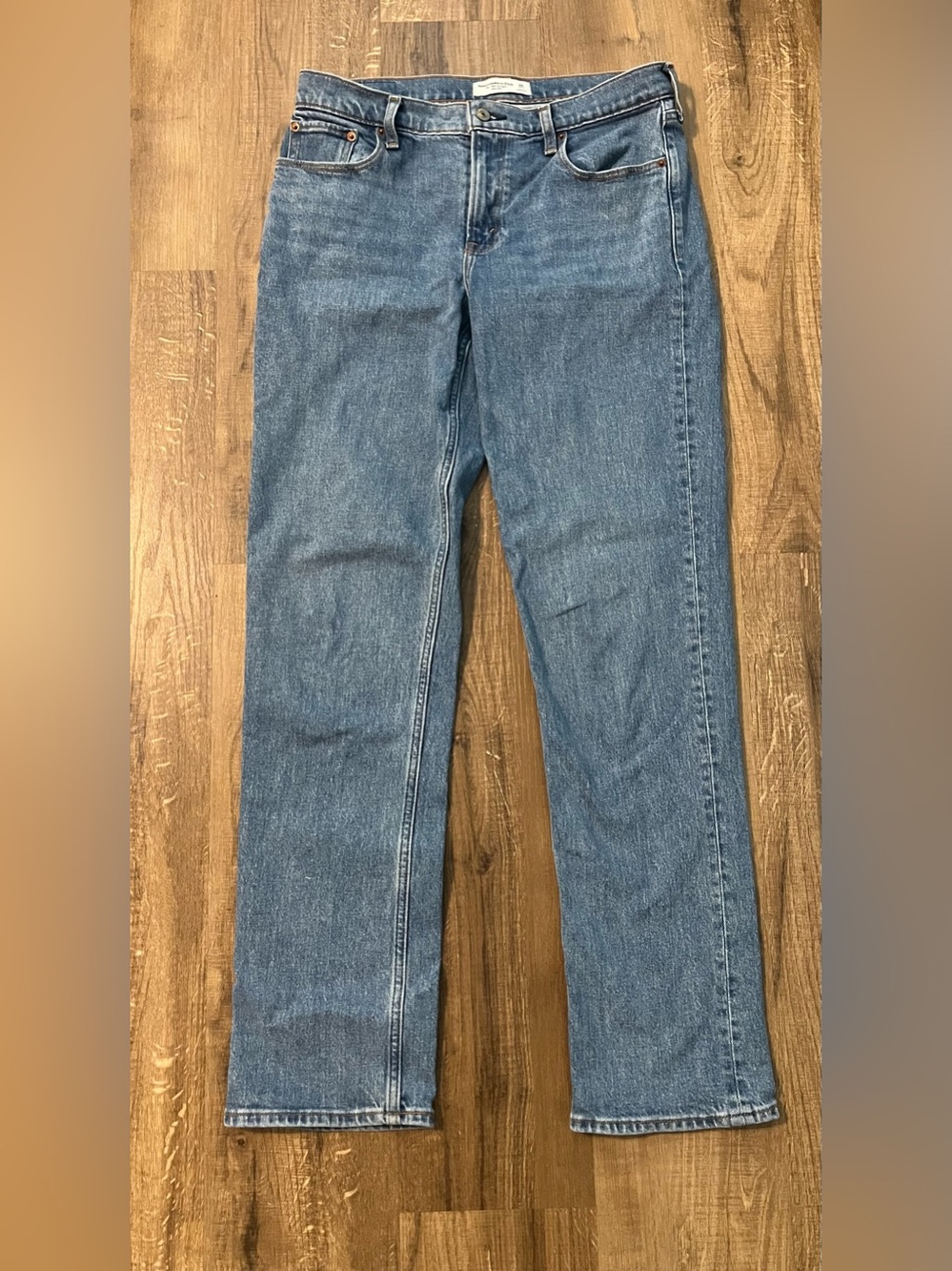 Abercrombie & Fitch Mid Rise 90s Straight Jean - Medium Tinted - Picture 5 of 10
